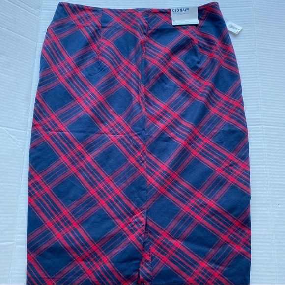 Old Navy, Clueless Prep, Navy Blue with Red Plaid Skirt Size 6 - Picture 2 of 6